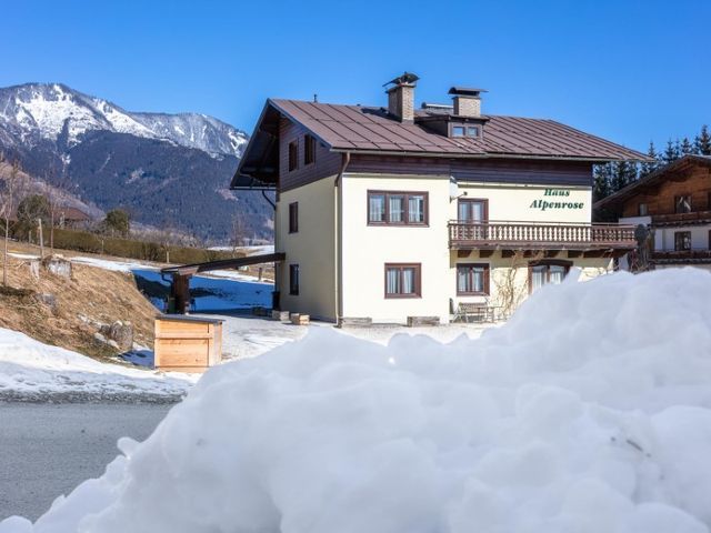 Haus Alpenrose in Vorfusch im Winter