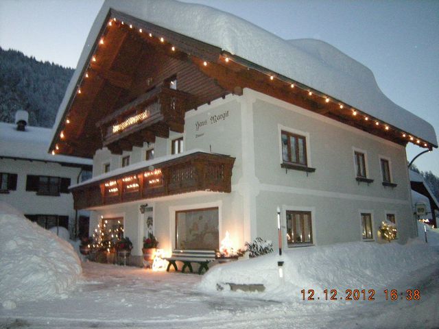 Ferienhaus Hintersee Zimmer & Ferienwohnungen
